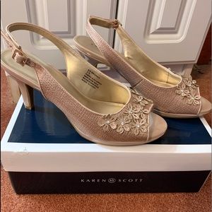 *ITEM SOLD ON CURTSY*